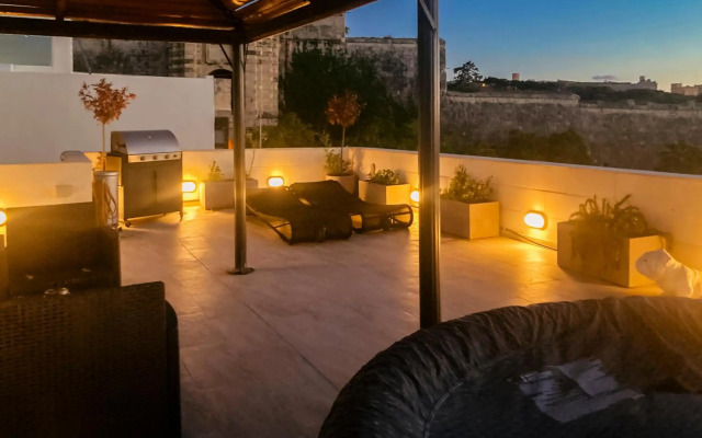 Valletta and Grand Harbour Lookout