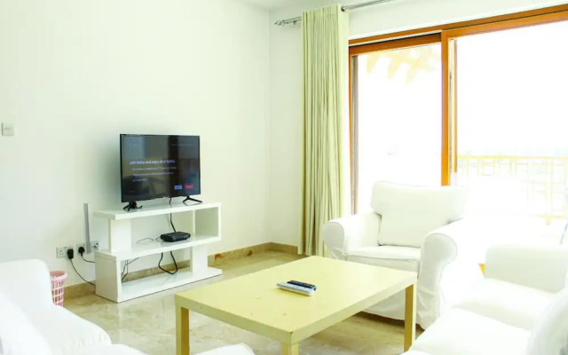 Spacious Apartment Retreat