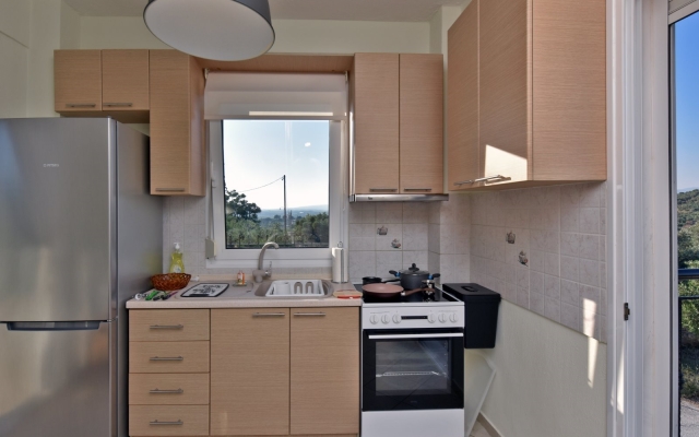 Eleon Maisonettes (right) - Nea Moudania Halki...