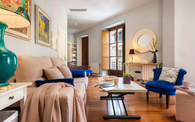 Cathedral Luxury Studio, Swimming Pool and Cathedral Views