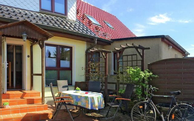 Spacious Apartment in Stralsund with Garden