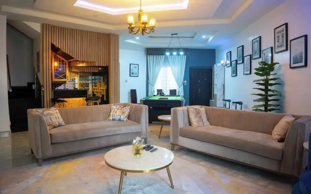Supreme Apartments