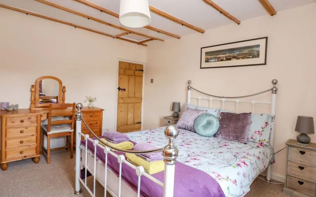 Holly Cottage