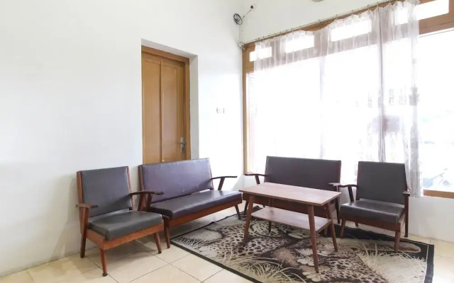 Reddoorz Near Rs Sarjito Yogyakarta