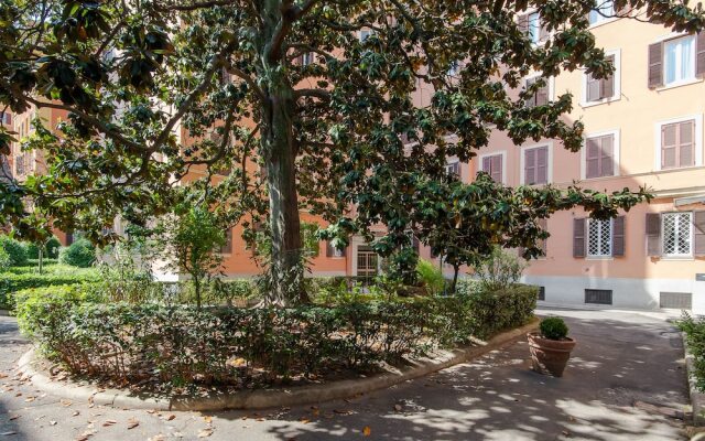 Auditorium Elegant Apartment