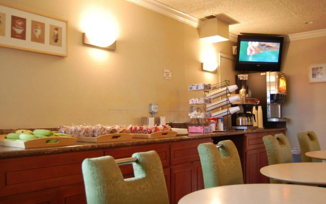 Western Inn Lakewood Tacoma