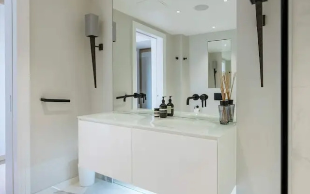 Regents Park Penthouse