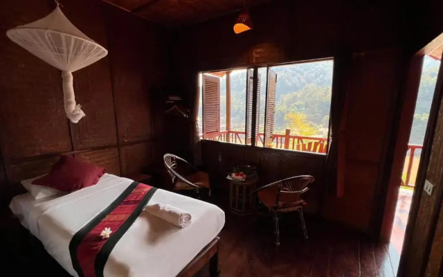 Mekong Riverside Lodge