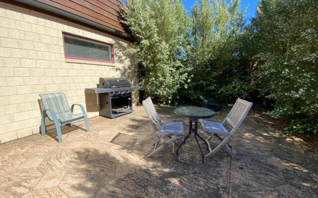 12 Tarndale Place