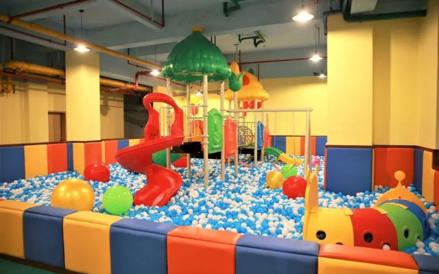 Floral Hotel Dali Luchun Garden