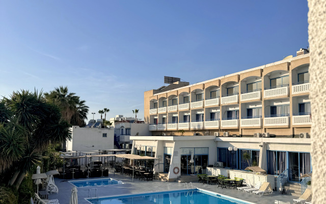 Paphiessa Hotel