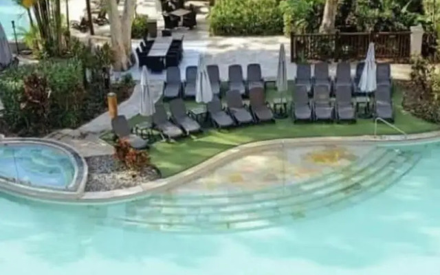 Temple 221 2BR Resort Spa Apartment