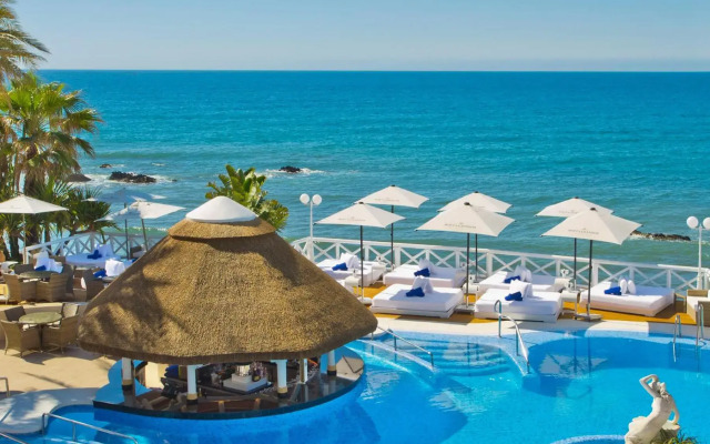 Oceano Beach Club