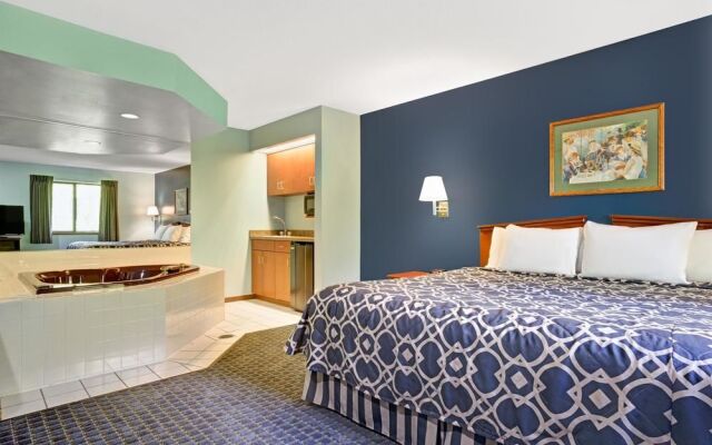 Super 8 by Wyndham Hudson