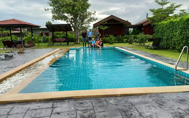 OYO 361 Relax Garden House