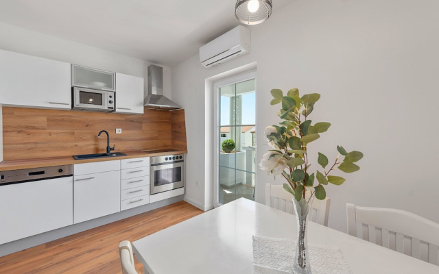 Superior Apartment Tania 8