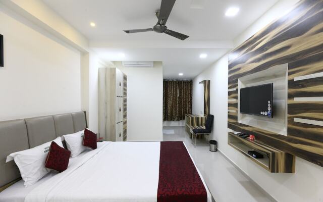OYO 7131 Amrita Inn