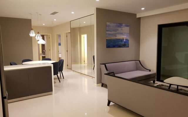 M Suites Hotel