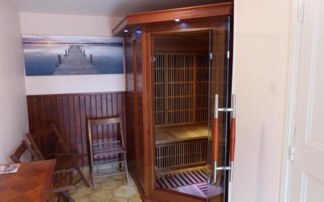 Gîte Saint-Pourçain-sur-Sioule, 5 pièces, 9 personnes - FR-1-489-60