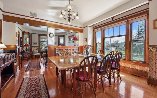 Abigail’s Bed & Breakfast Inn