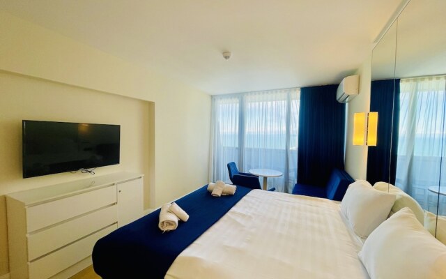 Апартаменты Royal Sea Breeze