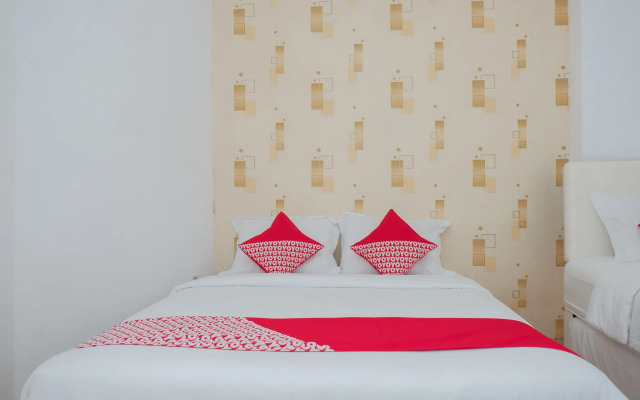 OYO 1454 111 Residence