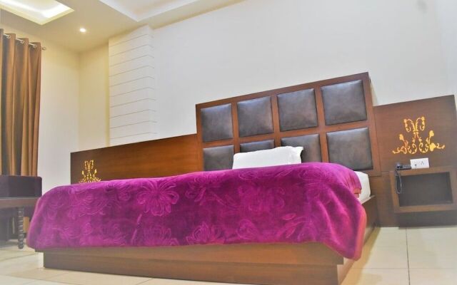 Hotel Ashish Continental