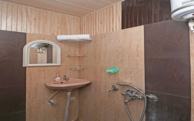 OYO 13234 Hotel Mahak