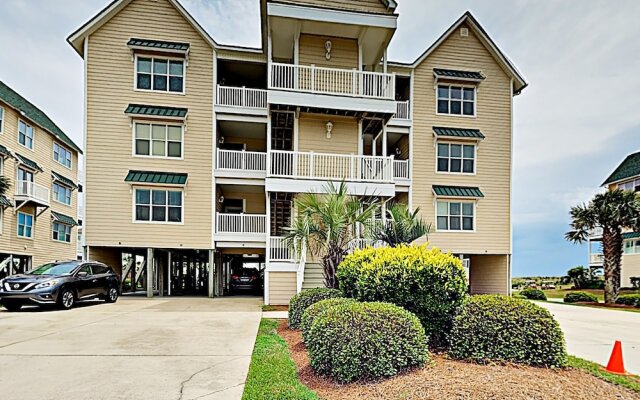 New Listing! Crabby 5: Pool, Hot Tub, Beach, Golf 4 Bedroom Condo