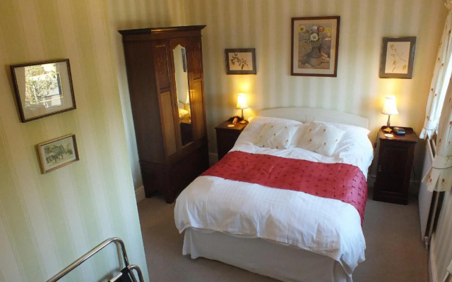 Dowfold House Bed & Breakfast
