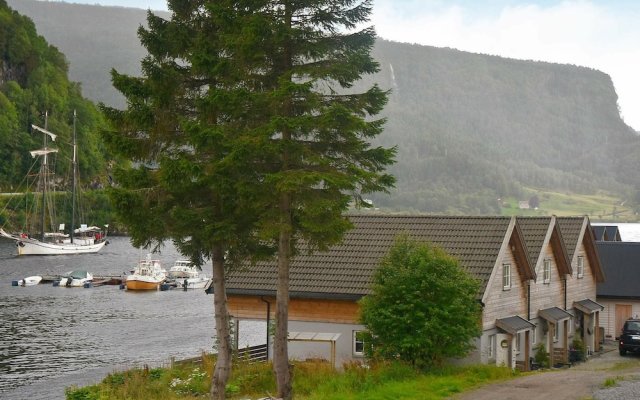 6 Person Holiday Home In Leirvik I Sogn