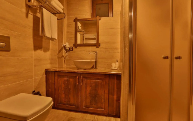 Milat Cave Hotel