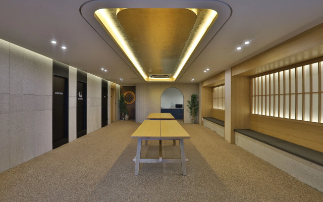 Hotel 701
