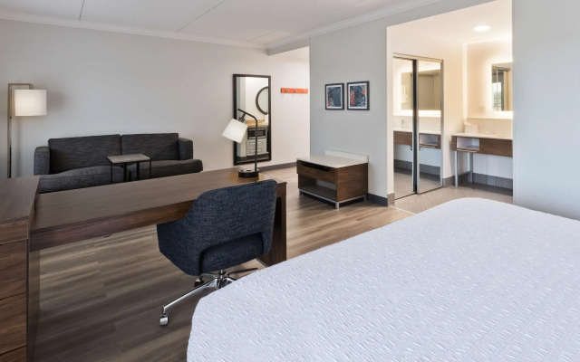 Hampton Inn & Suites Lanett-West Point