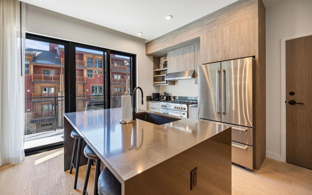 P Ndry 3206 in Park City