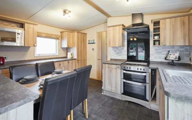 Host Stay Brooksbank Lodge
