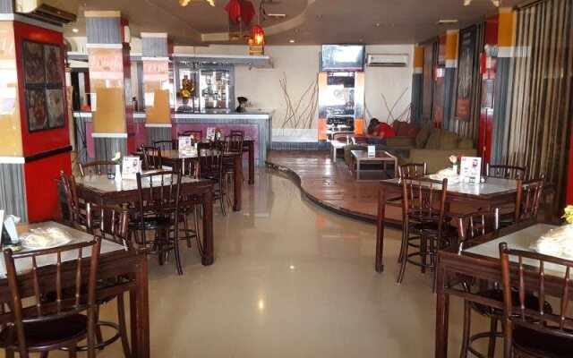 Hotel Trisula By OYO