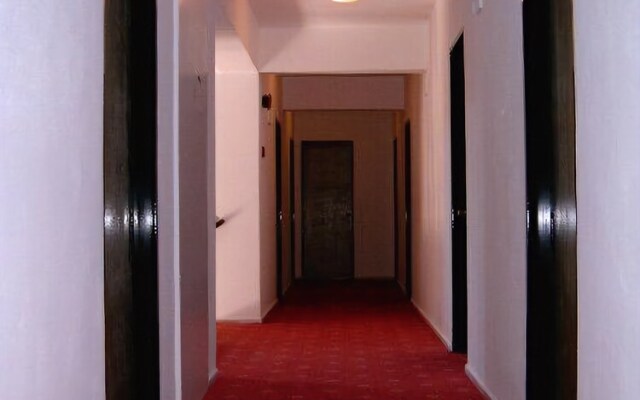 Kanarya Hotel