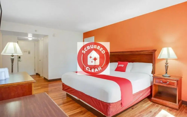 Oyo Hotel Mona Lake Muskegon