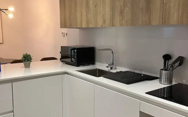 w Chic Urban 3BR w Sunny Terrace in Chueca