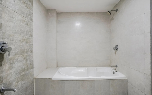 Fabhotel Galaxy I