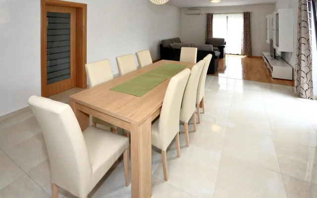 Apartment Ante