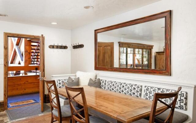 Fasching Haus Unit 310