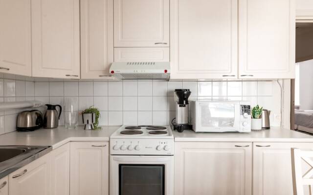 2ndhomes Bright 2BR Apartment