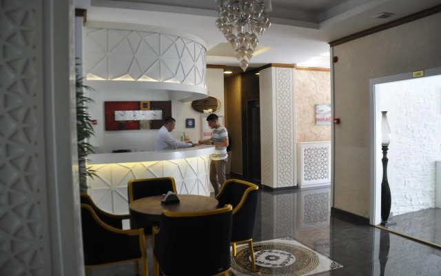 Grand Sera Hotel