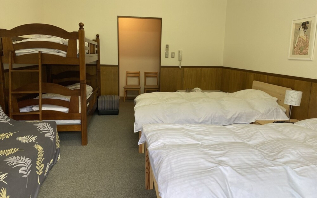 Riverside Hostel B&B – Hostel