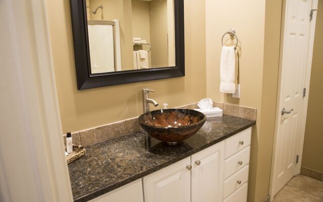 Riverwalk Place Resort & Spa