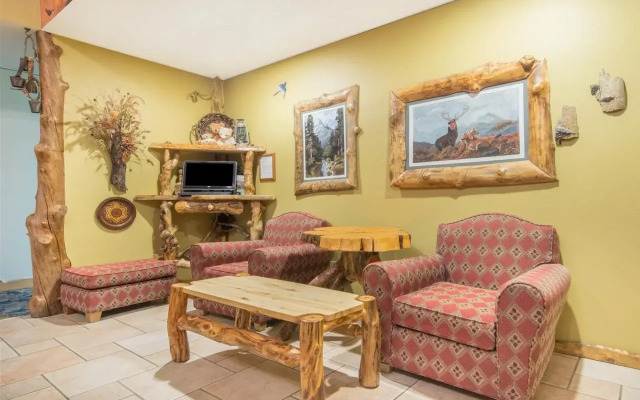 Browns Canyon Inn