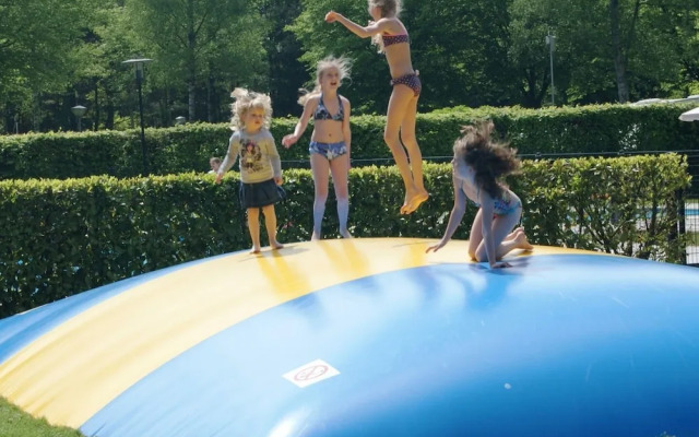 Beautiful House With Sandy Beach, Near Giethoorn