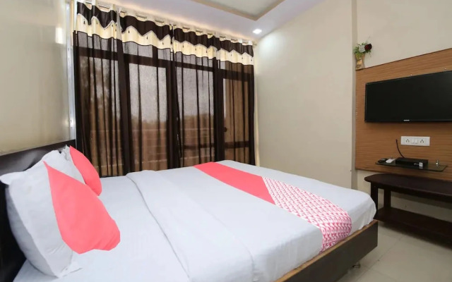 BM Hotel Aarna Palace by OYO